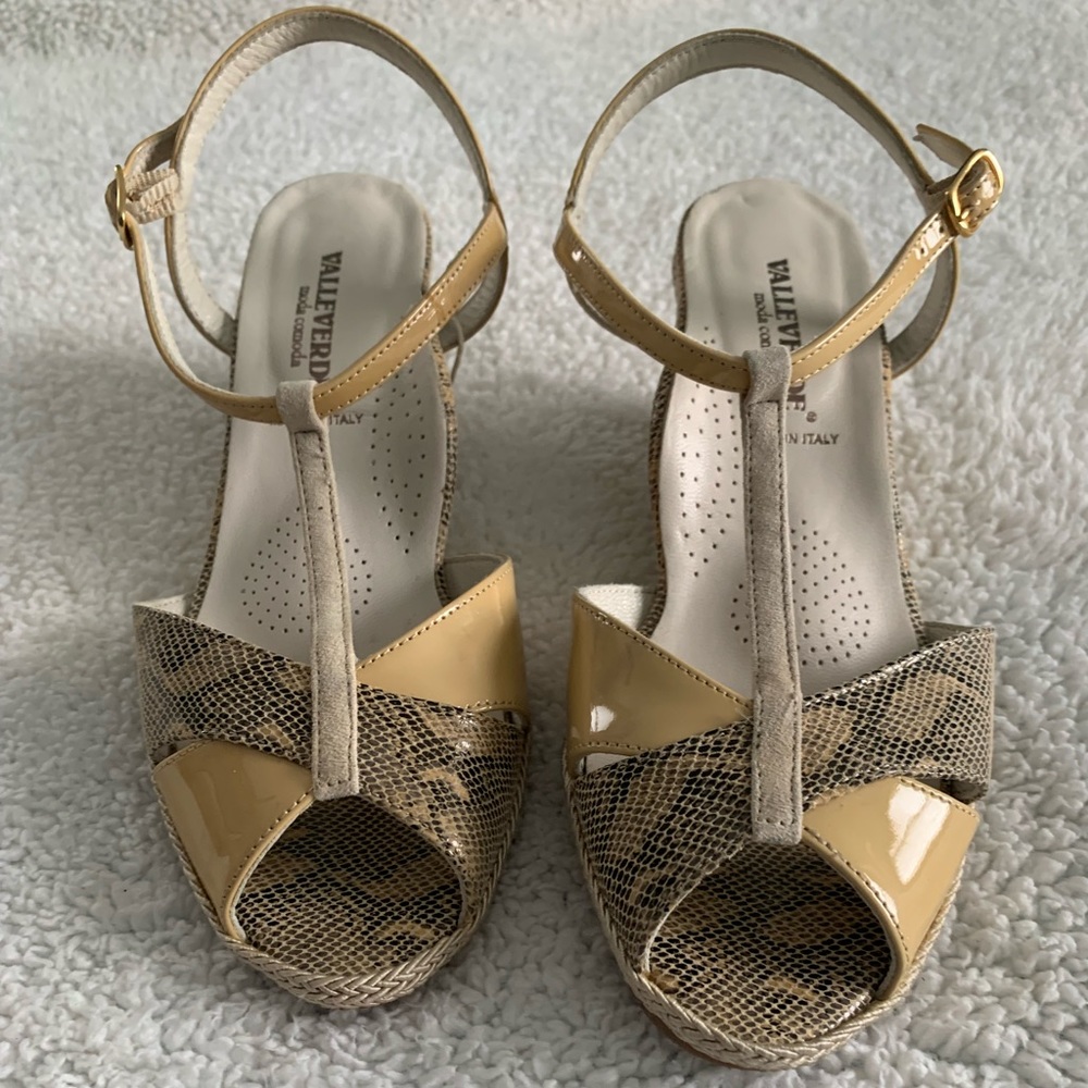 Vale verde Moda Comoda Wedge Espadrille Sandals Size 6